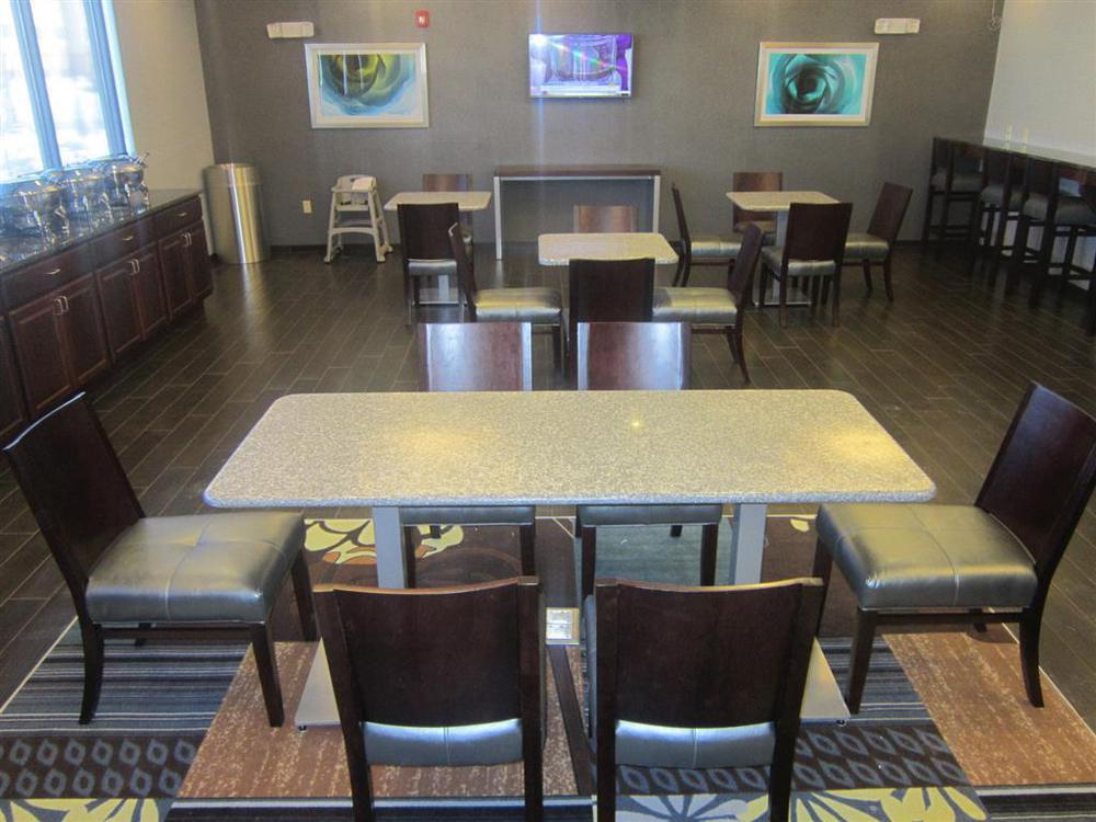 Best Western Plus Boardman Inn & Suites Poland Restaurant bilde